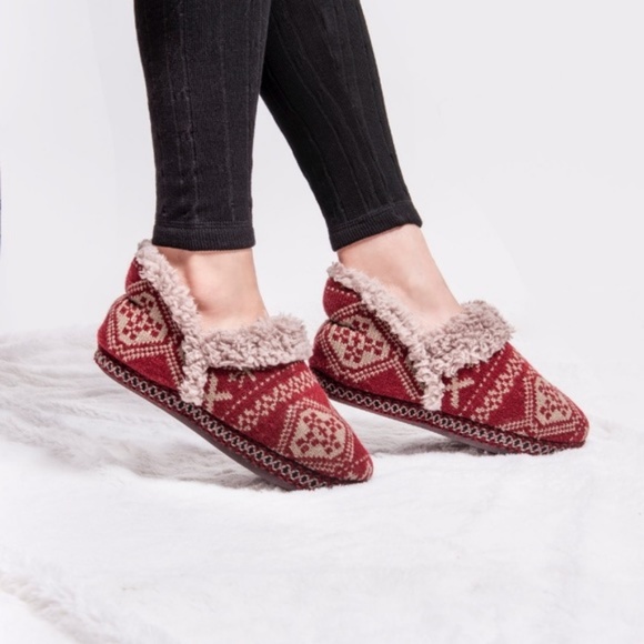 LAST PAIR! SIZE 9/10 Slip On Comfy Slippers - Picture 3 of 3